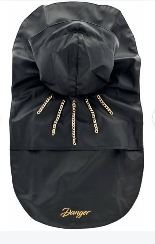 Impermeabile a mantella modello Danger con cappuccio e catena per cani