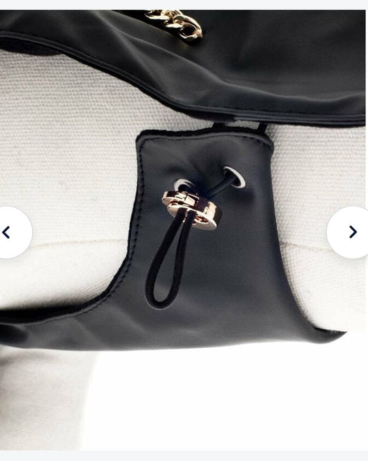 Impermeabile a mantella modello Danger con cappuccio e catena per cani